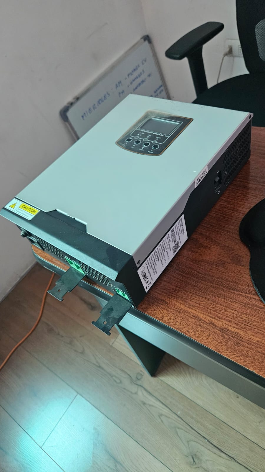 Inversor Cargador 2000W 24V AXPERT VP PWM (Reparado) - Imagen 2